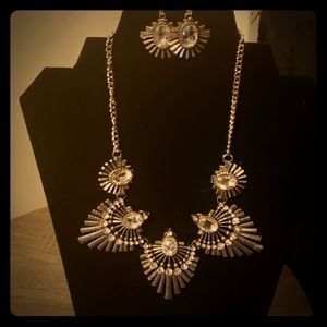 NWT Silver Rhinestone Necklace/Earrings Set